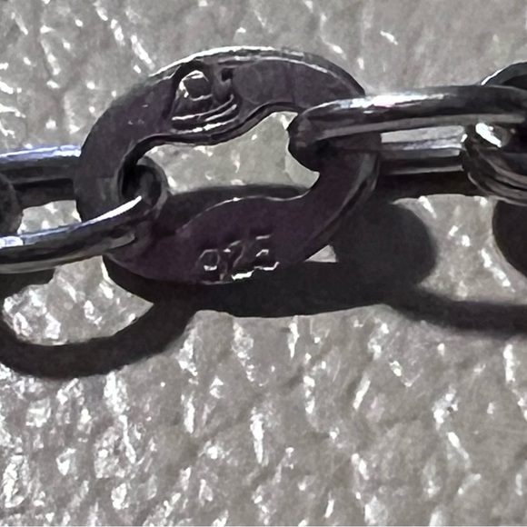 James Avery 925 18 inch Necklace and t pendant - Picture 3 of 5